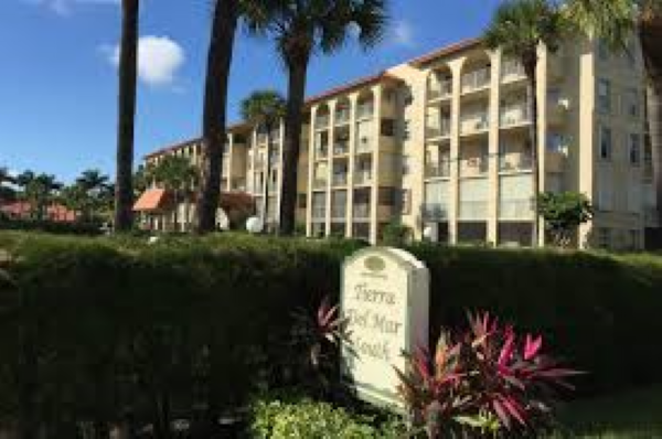 Tierra Del Mar - Florida Waterfront Condos
